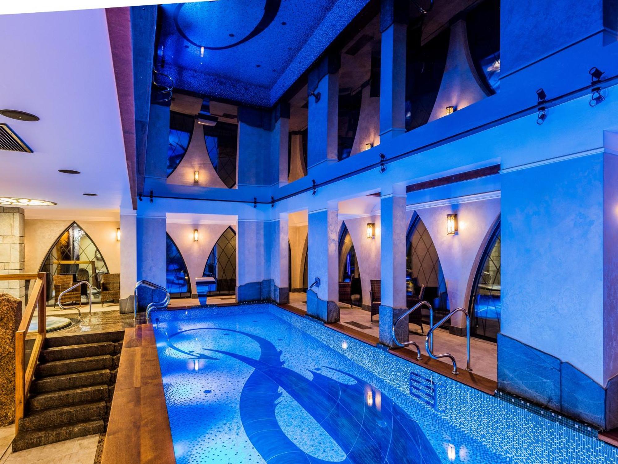 Norweska Dolina Family&Pet-Friendly Resort Szklarska Poręba Εξωτερικό φωτογραφία The swimming pool at the hotel